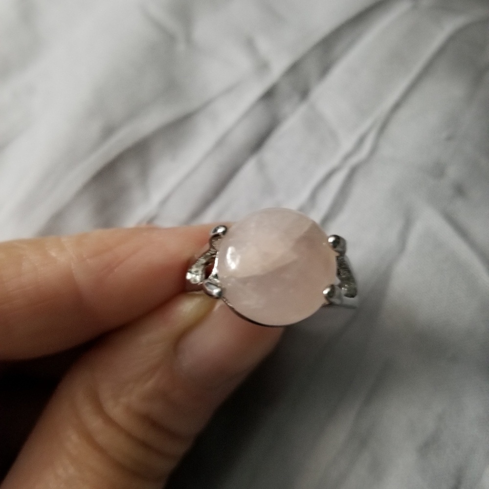 Powder Rose Quartz Ring - Picture 6 of 8